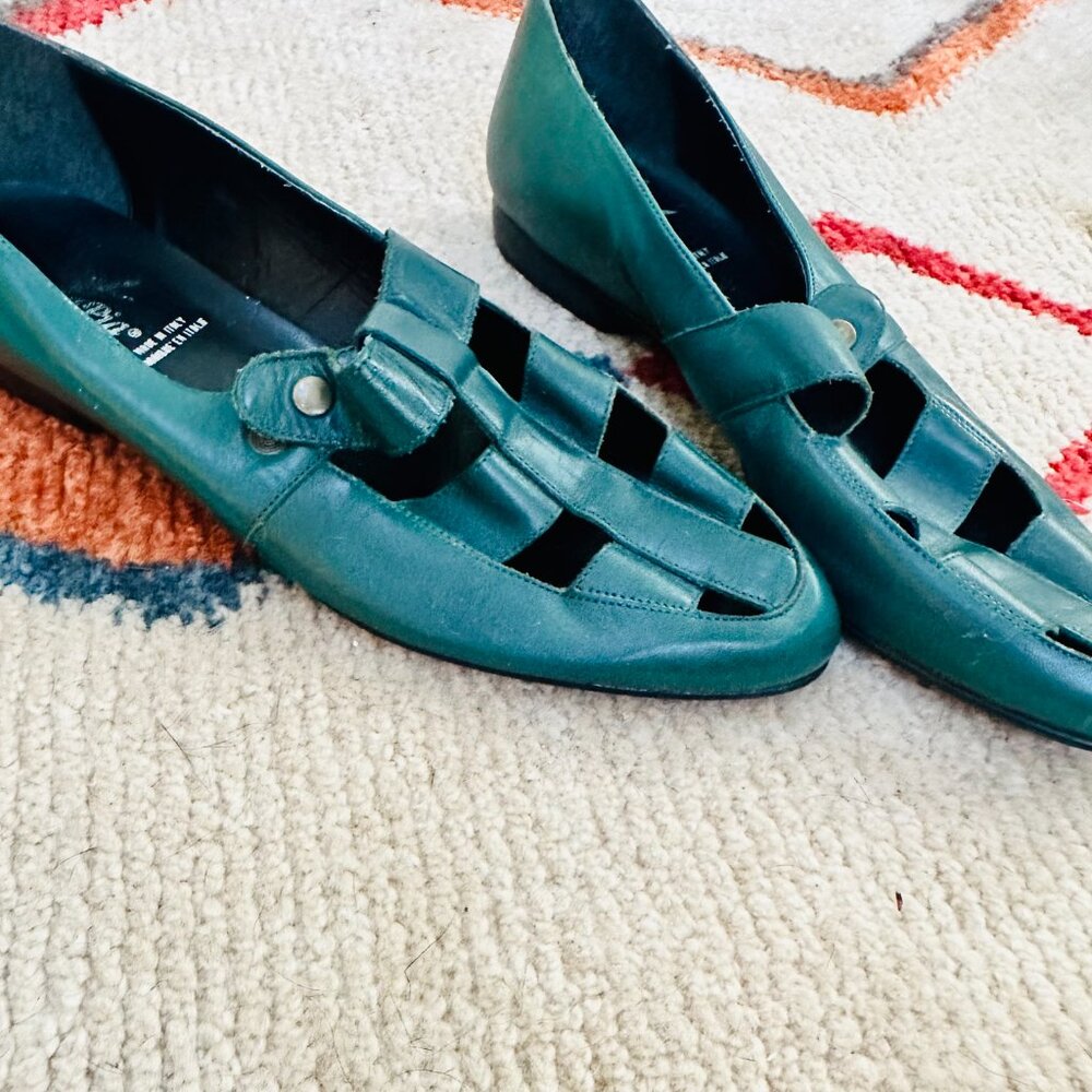 Vintage 1970s Italian Leather Emerald Green Mary Jane Flats Snap Closure Size 7 - Picture 4 of 5